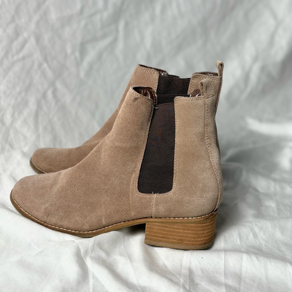 GAP Tan Chelsea Boots with Suede Finish - Picture 3 of 6